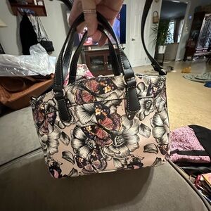 Almost new floral purse koltov brand so pretty